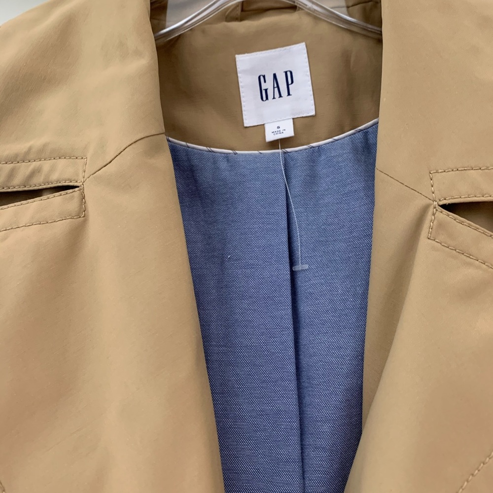 Gap trench coat
